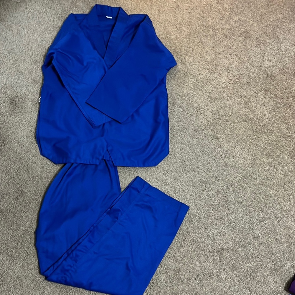 Scrub top and bottoms